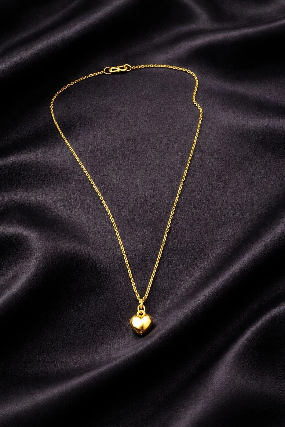 Chain with Heart shaped pendant